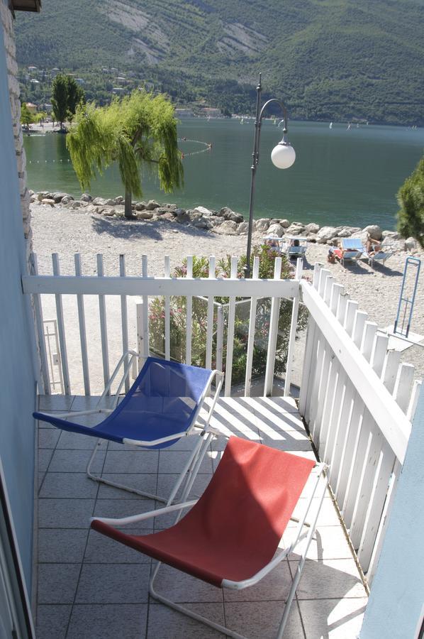 Casa Toblini Al Lago On The Beach Torbole Sul Garda Exterior foto