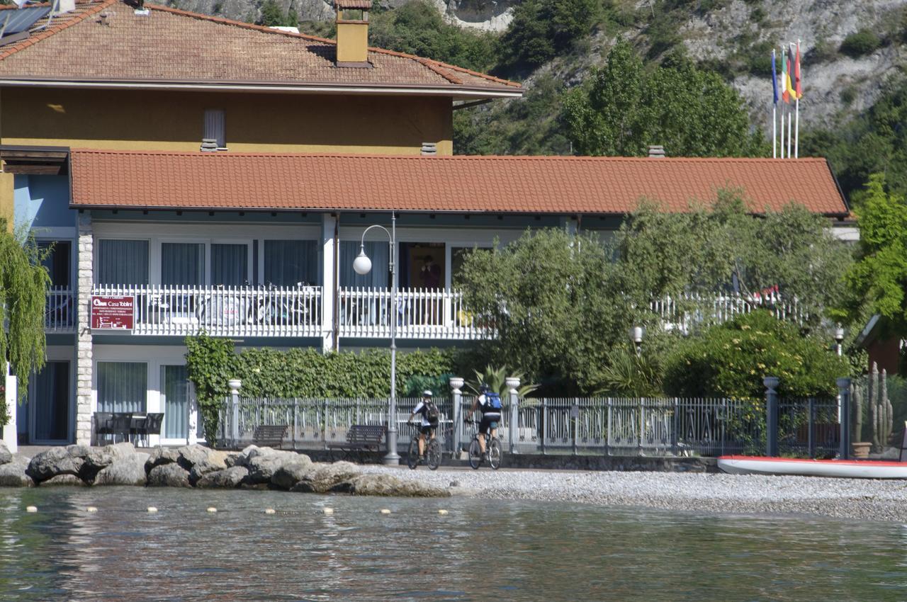 Casa Toblini Al Lago On The Beach Torbole Sul Garda Exterior foto