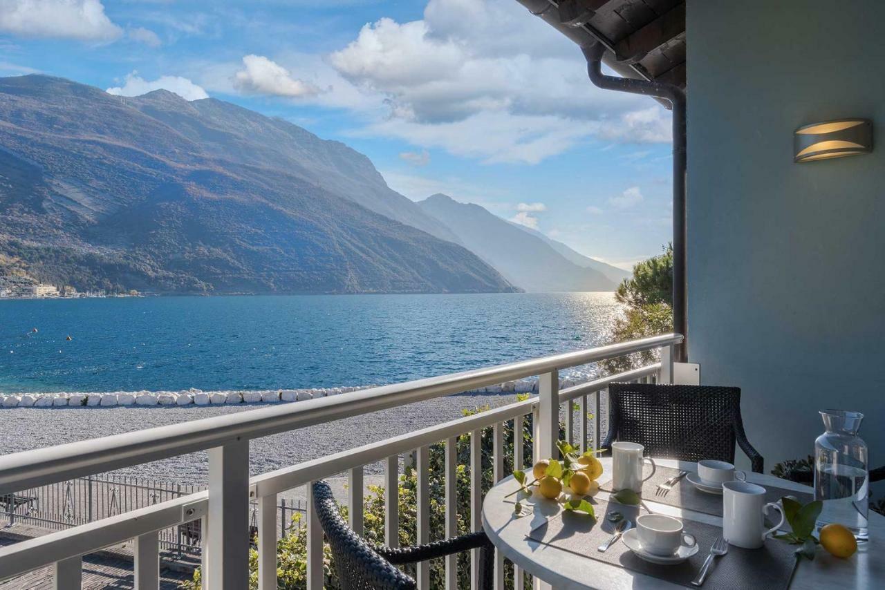 Casa Toblini Al Lago On The Beach Torbole Sul Garda Exterior foto